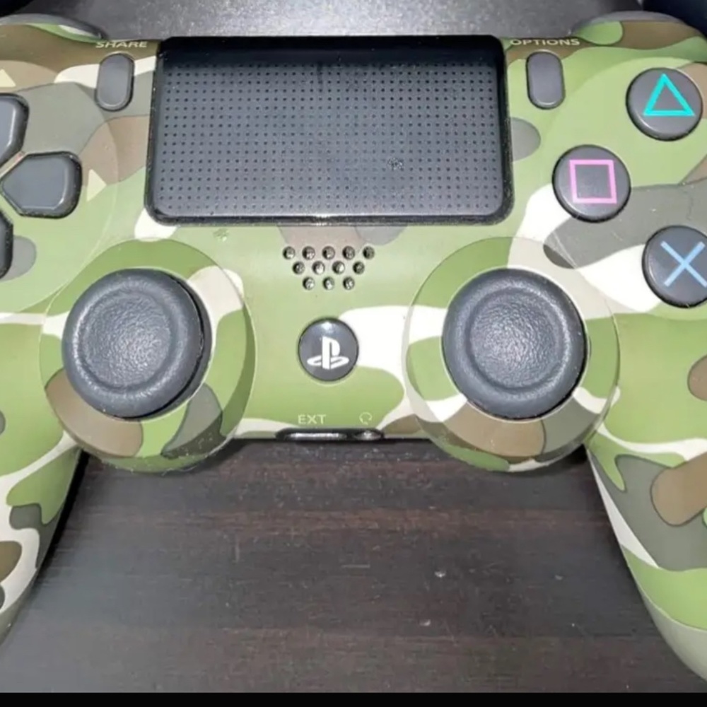 PS4 controller camo